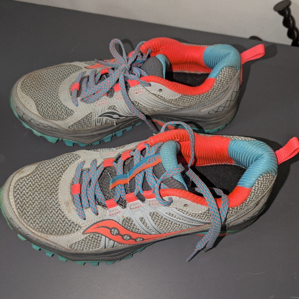 Saucony Excursion TR10 Women Running Shoes sz 7 Multicolor Trail Walking Sneaker